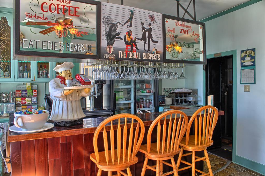 The Old Courthouse Inn Powell River Zewnętrze zdjęcie